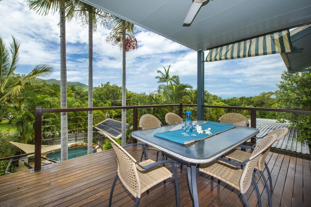 Вилла Manyana, 3 Opalia Court Nelly Bay Экстерьер фото